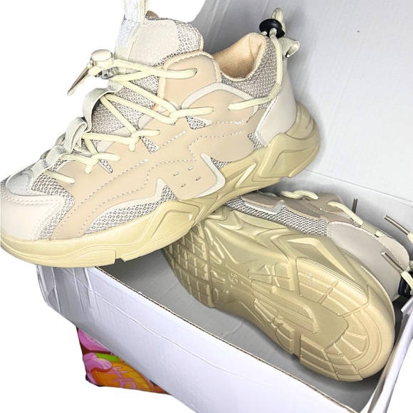 KIDS SNEAKERS!!! - Picture 7 of 7